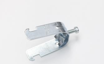 SINGLE PIECE STRUT CLAMP FOR CABLE/CONDUIT WITH BOOT-STEEL